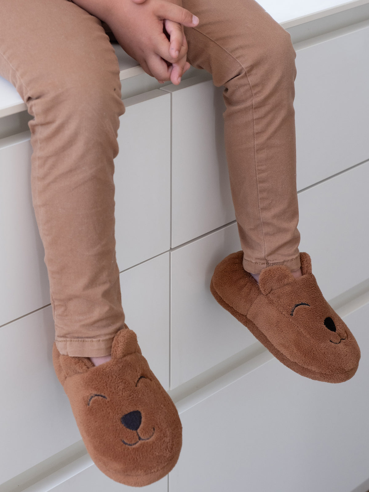 Chaussons fermés marron en fausse fourrure - Little Jack