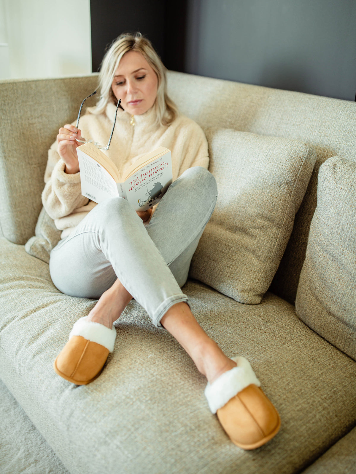 Chaussons mules camel avec fausse fourrure - Nina Casari