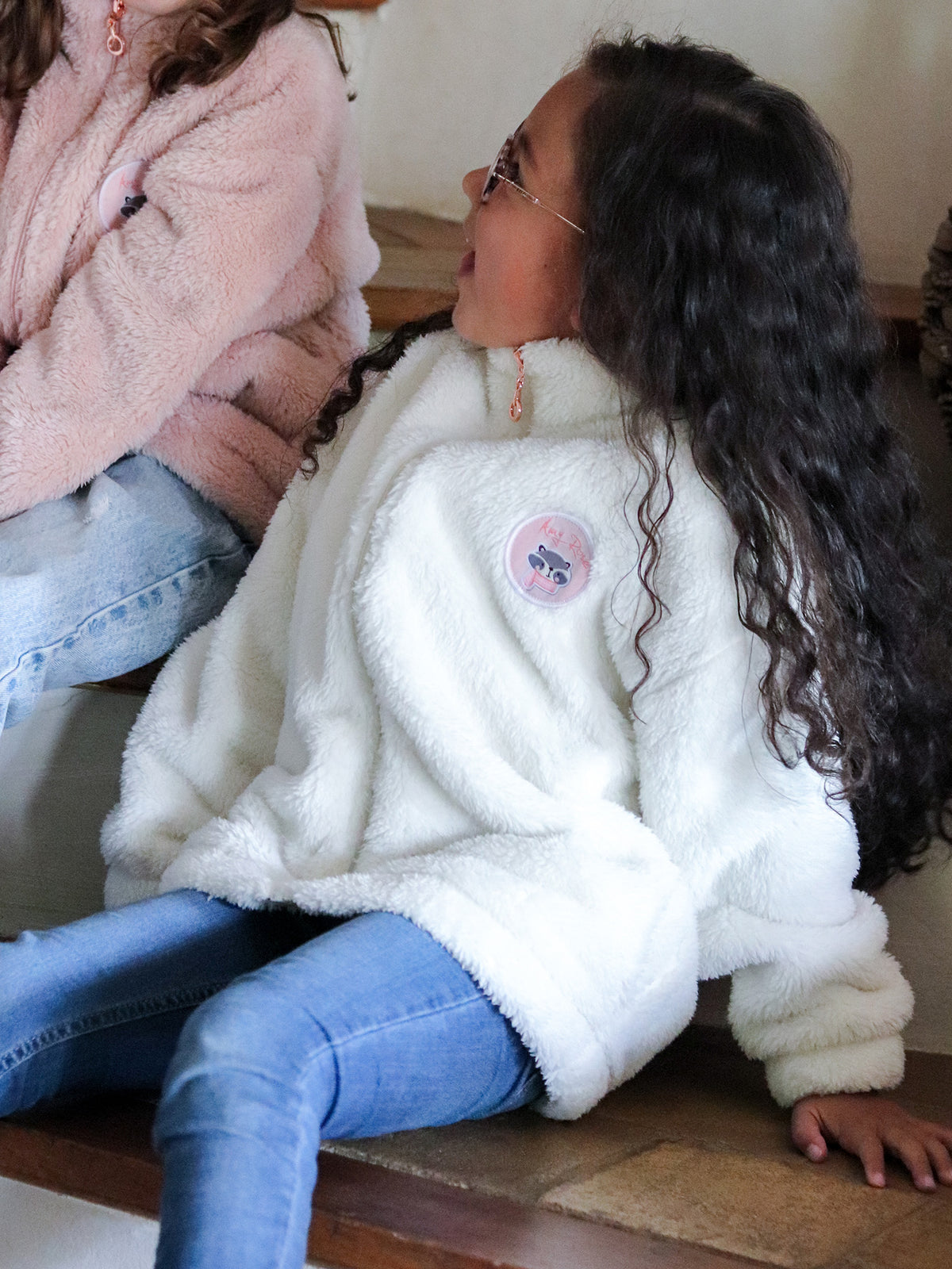 Veste polaire beige avec écusson brodé - Amy Rose