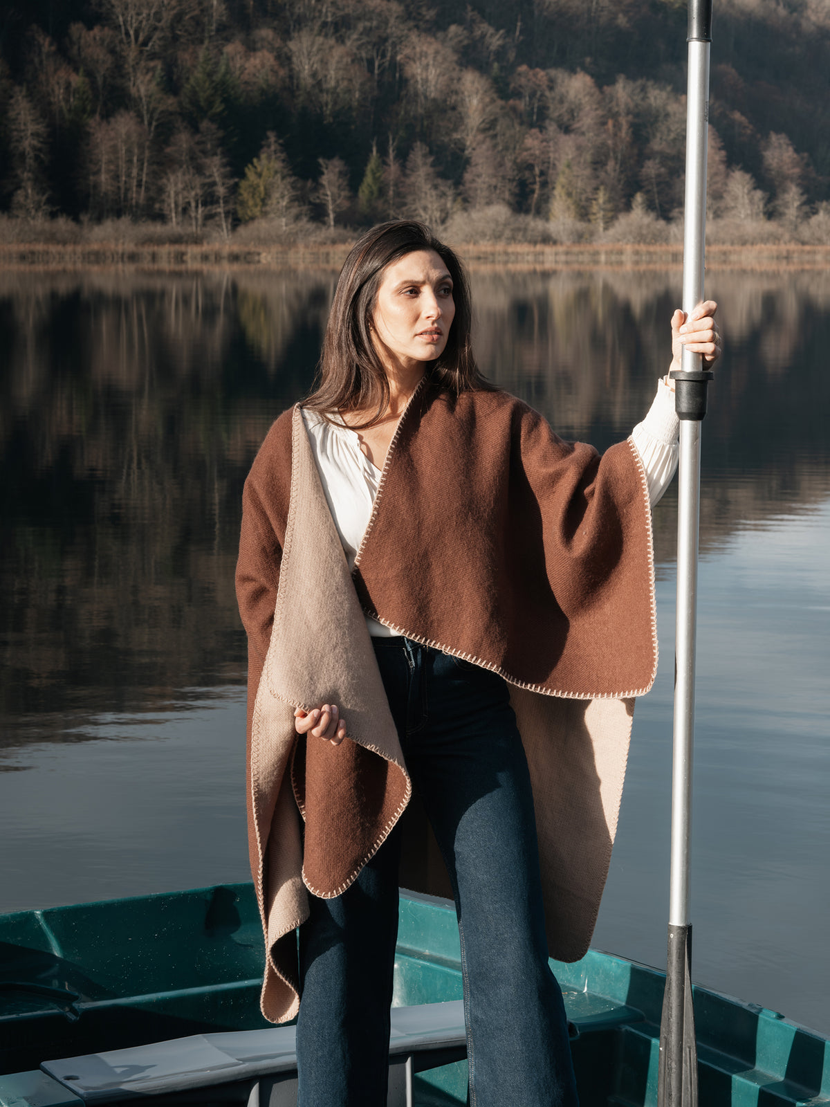 Poncho réversible en maille bicolore marron chocolat et beige - Rodier